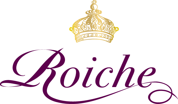 ロイーシェのブランドロゴ画像。Roicheという文字の上に王冠マークがある。